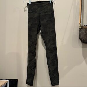 Womens Lululemon leggings size 6